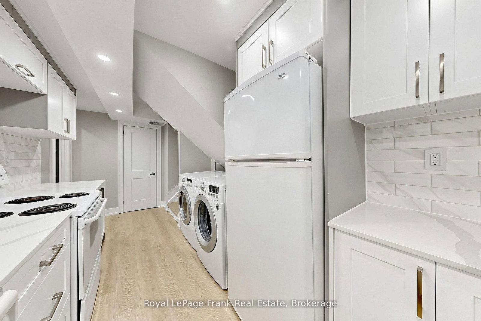 344 Rossland Road E • Oshawa, ON photo 39