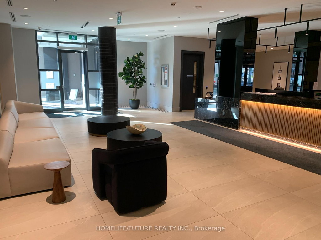 929 - 2545 Simcoe Street N 5