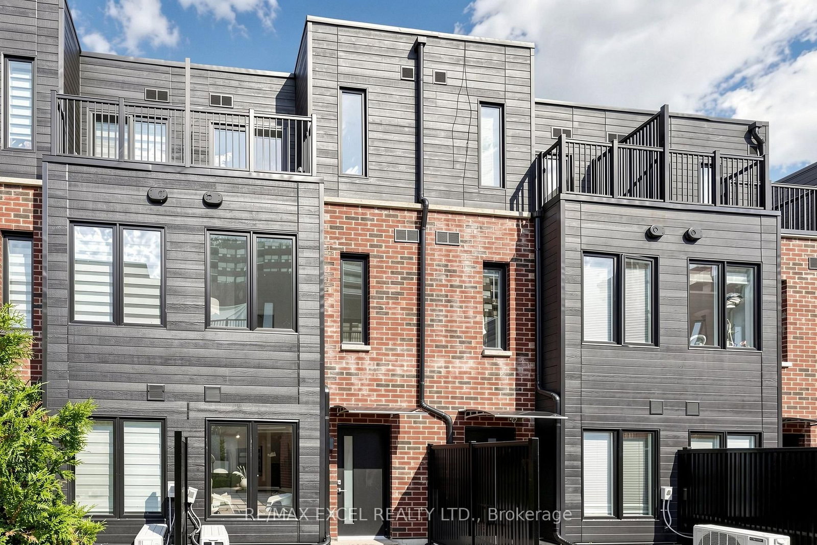 30 Calamint Lane • #46 • Toronto, ON photo 3