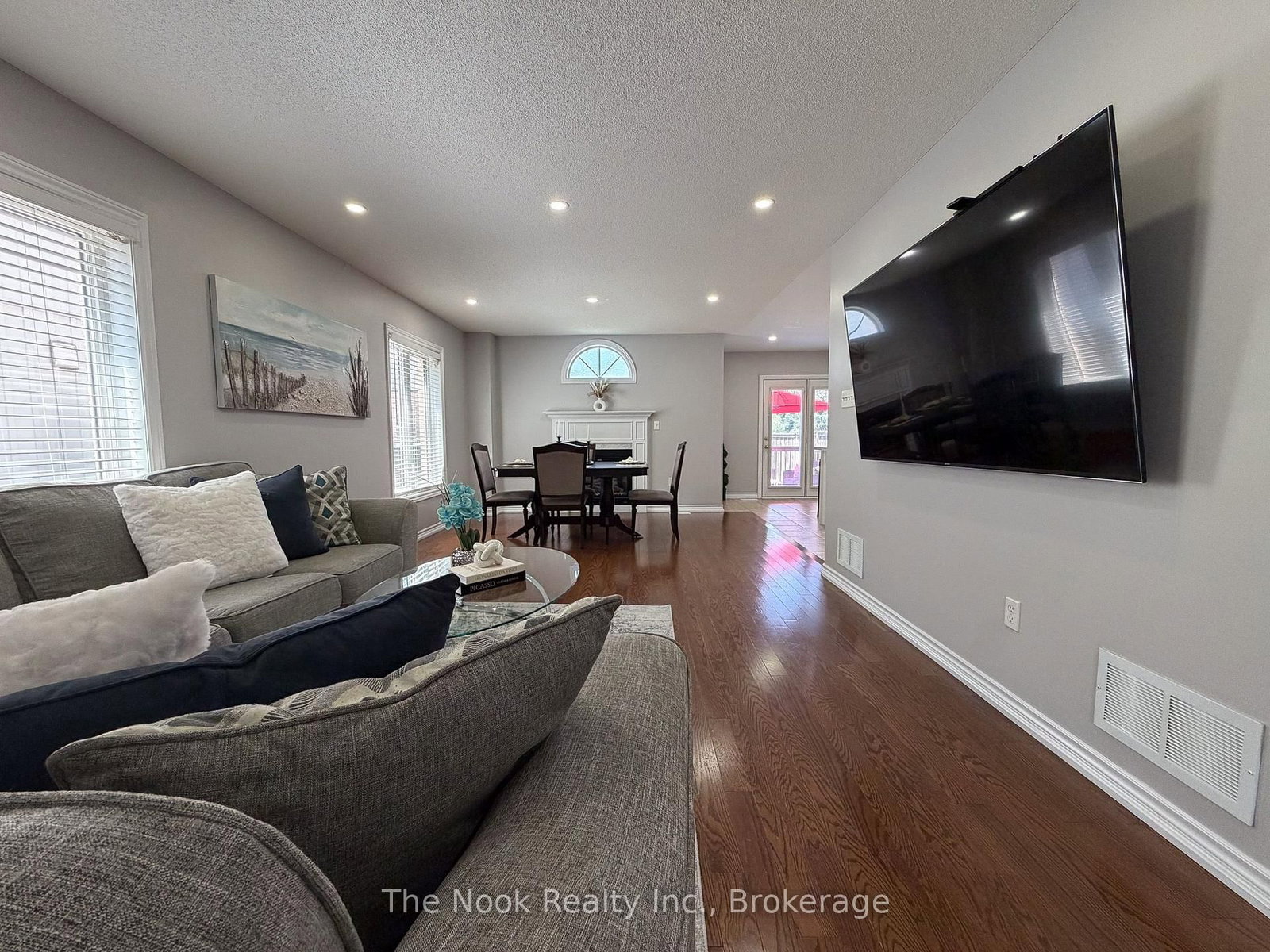 10 Broome Avenue • Clarington, ON photo 14