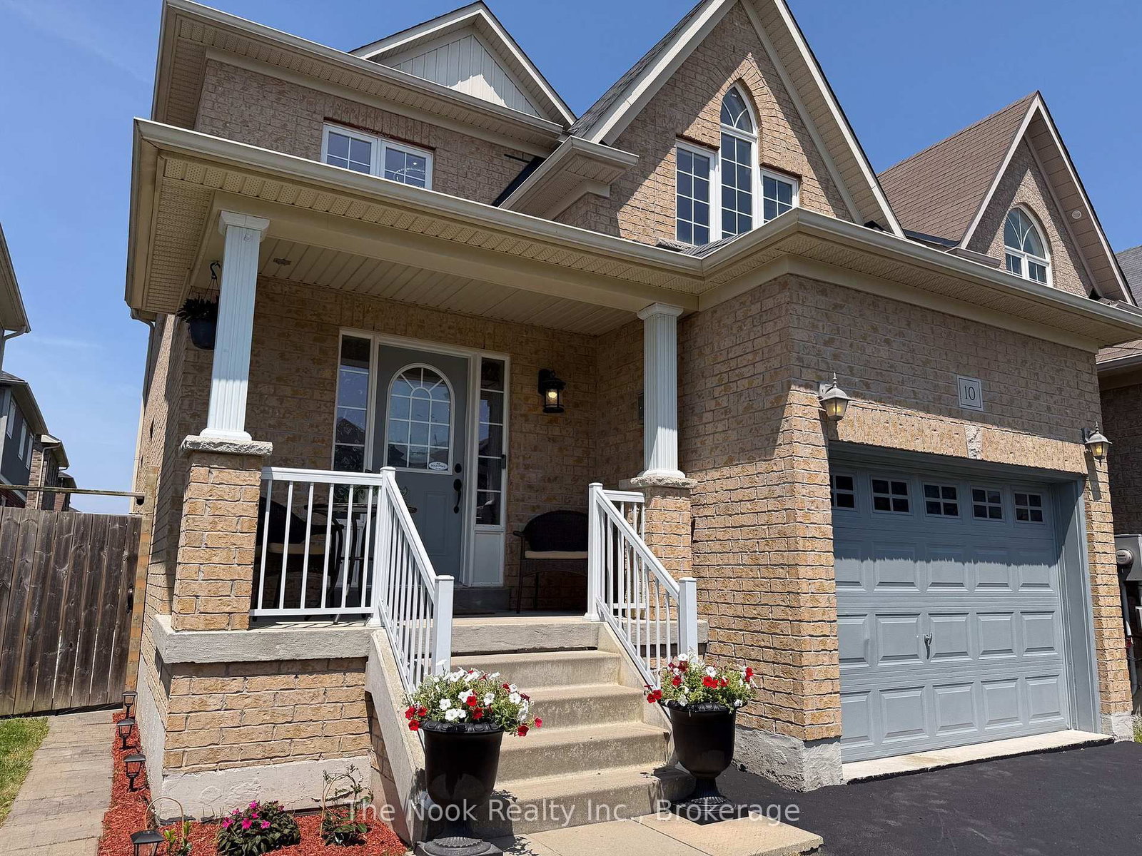 10 Broome Avenue • Clarington, ON photo 2