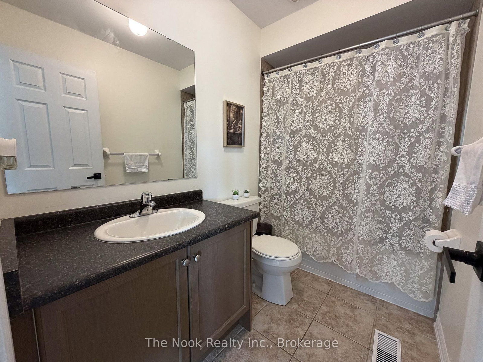 10 Broome Avenue • Clarington, ON photo 40