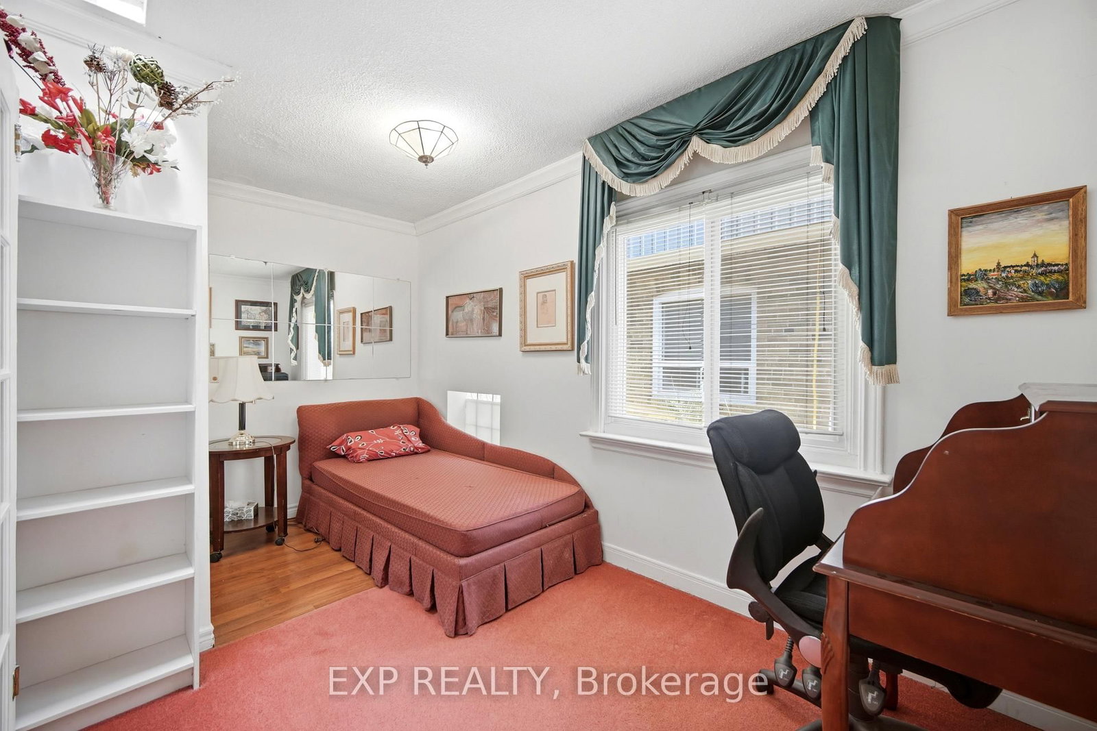 43 Ridgemoor Avenue • Toronto, ON photo 22
