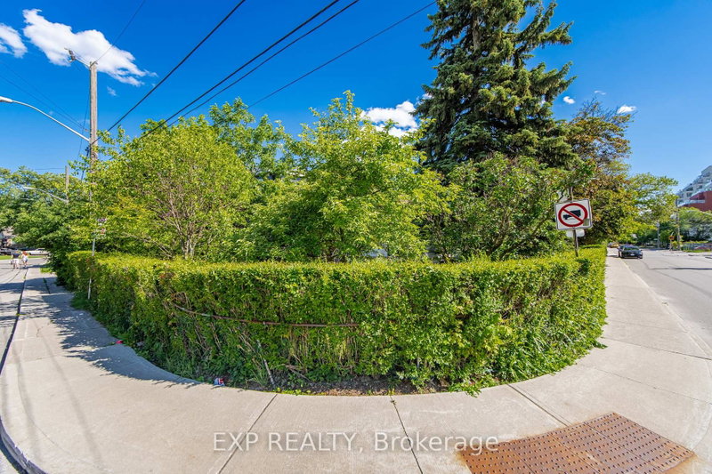 43 Ridgemoor Avenue