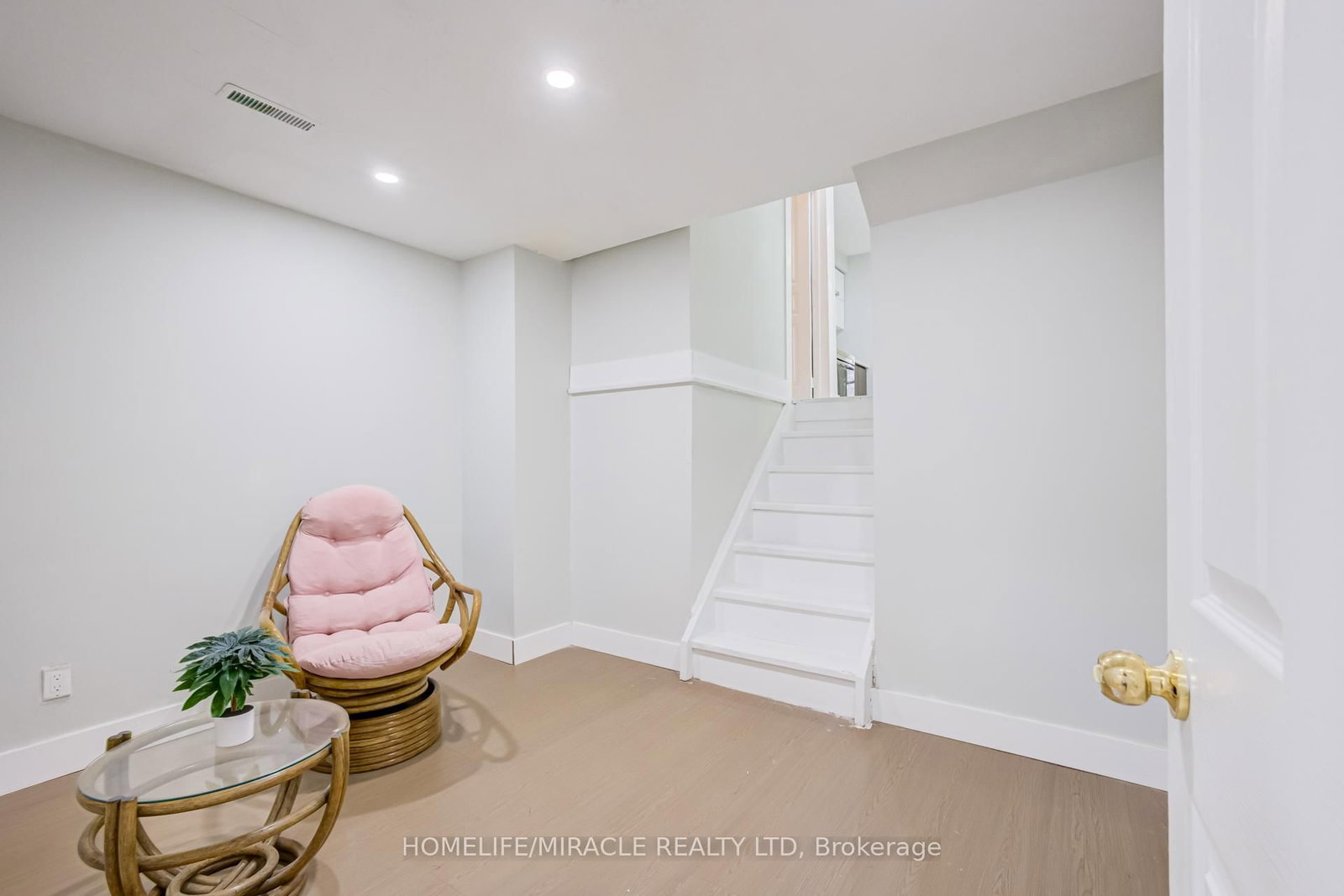 122 Ormond Drive • Oshawa, ON photo 30