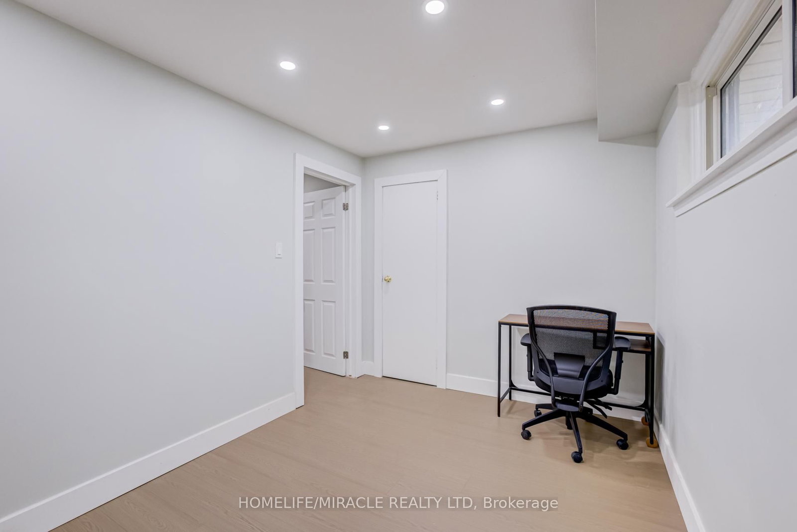 122 Ormond Drive • Oshawa, ON photo 32