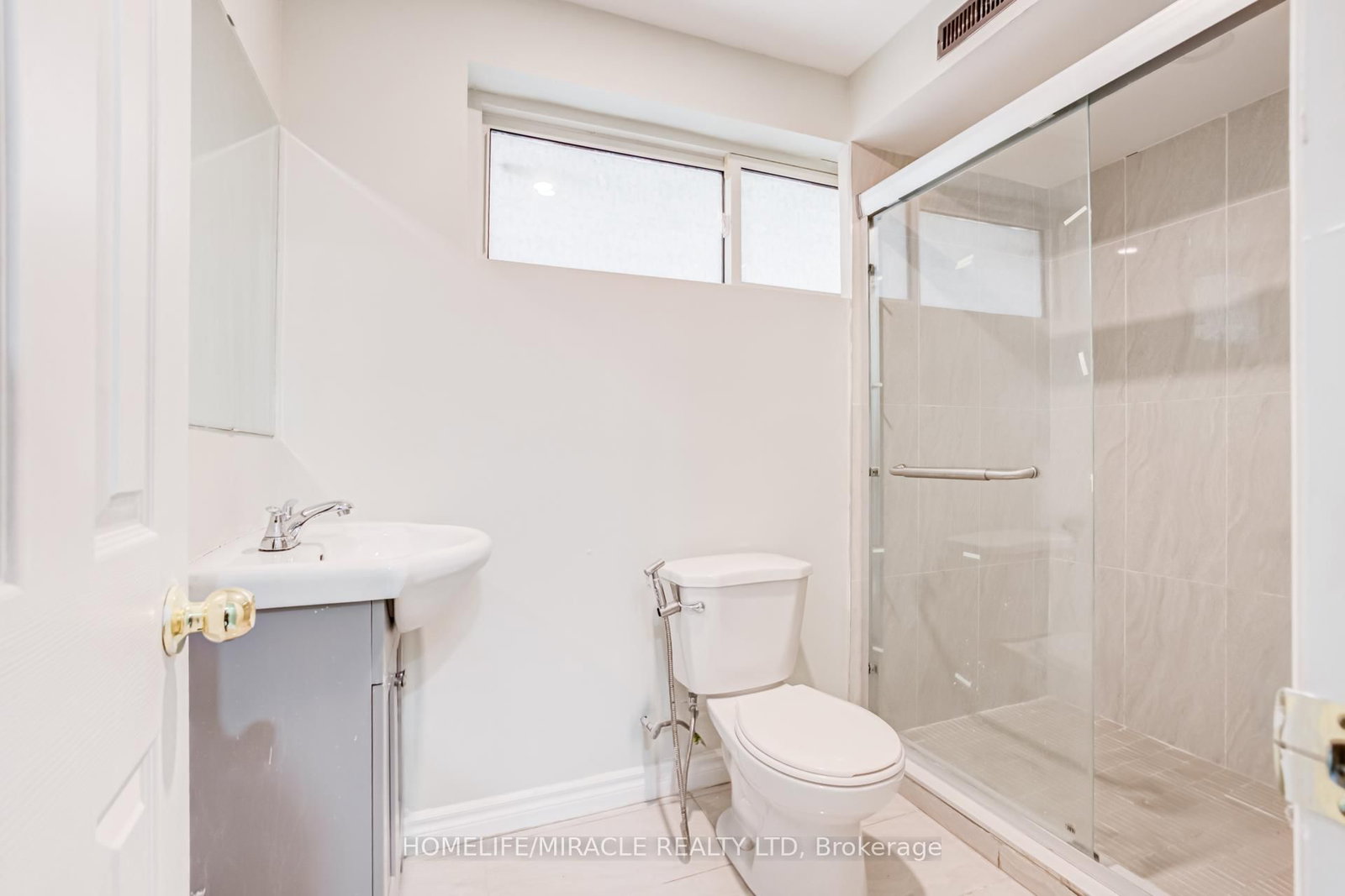 122 Ormond Drive • Oshawa, ON photo 34
