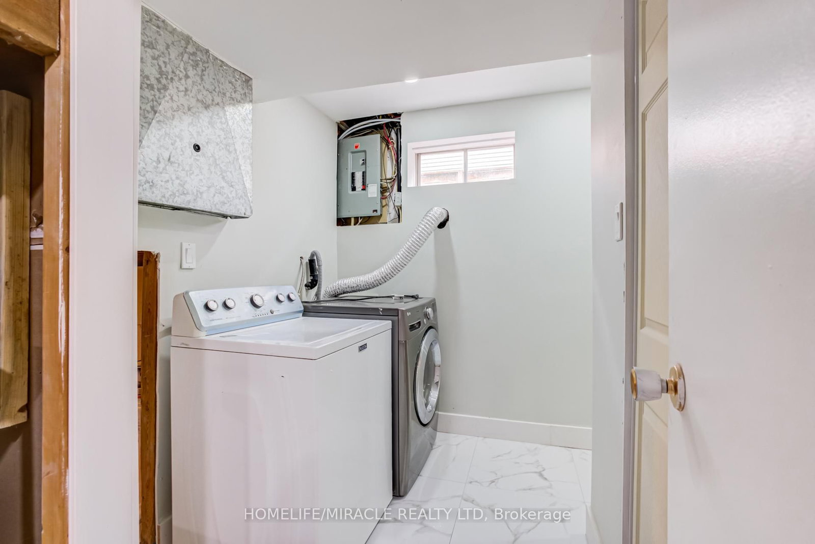122 Ormond Drive • Oshawa, ON photo 36