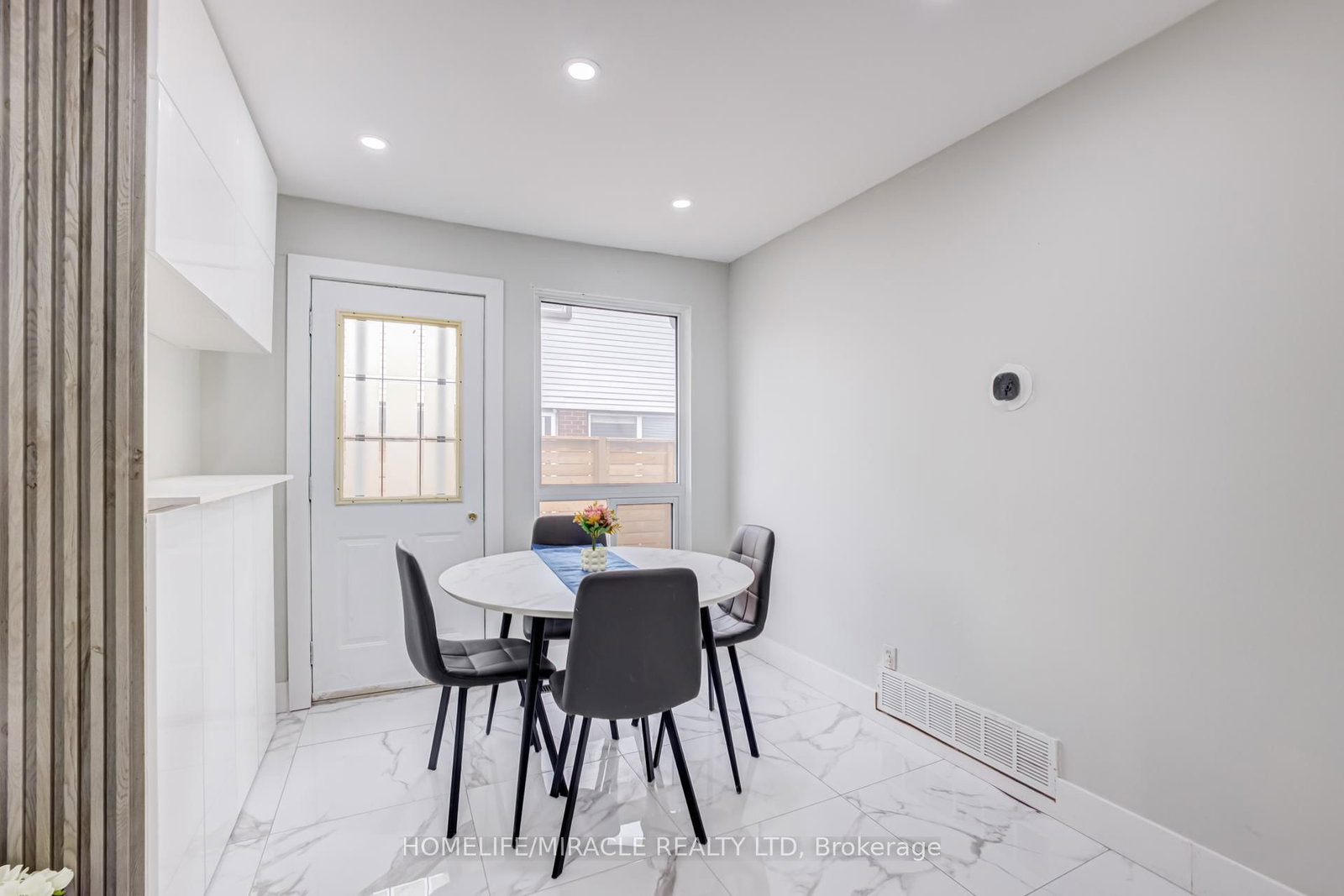 122 Ormond Drive • Oshawa, ON photo 7