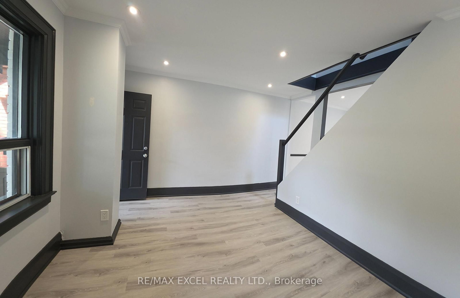 171 Langford Avenue • Toronto, ON photo 13
