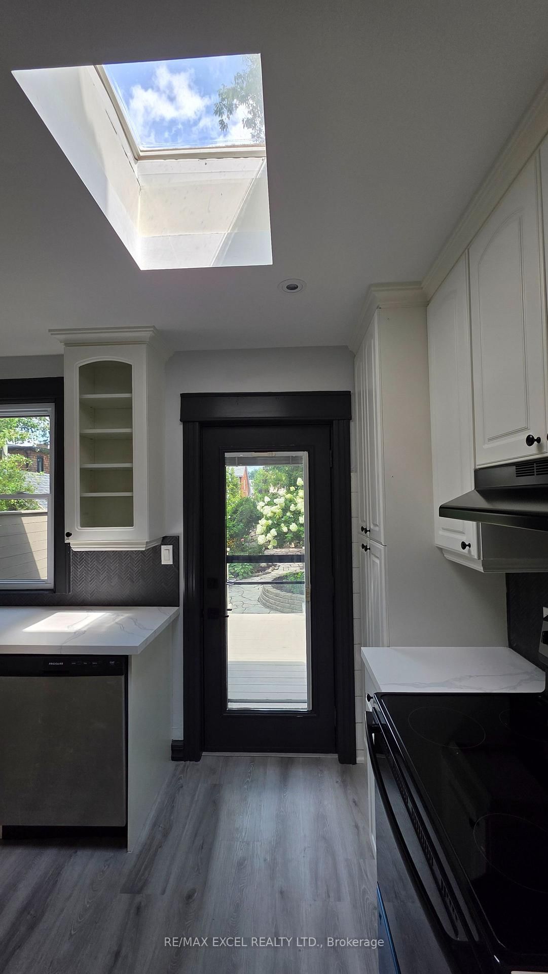171 Langford Avenue • Toronto, ON photo 17