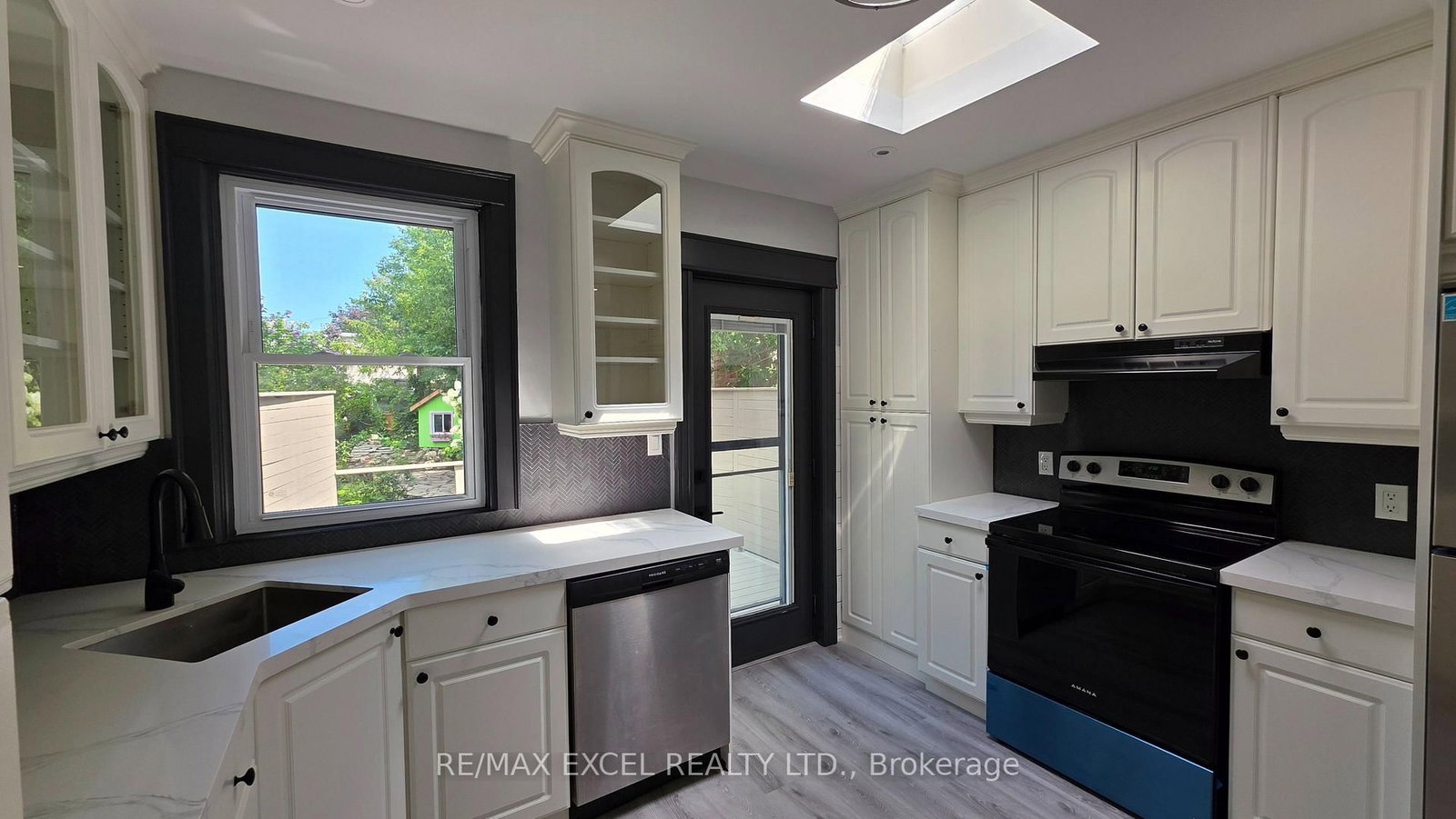 171 Langford Avenue • Toronto, ON photo 18