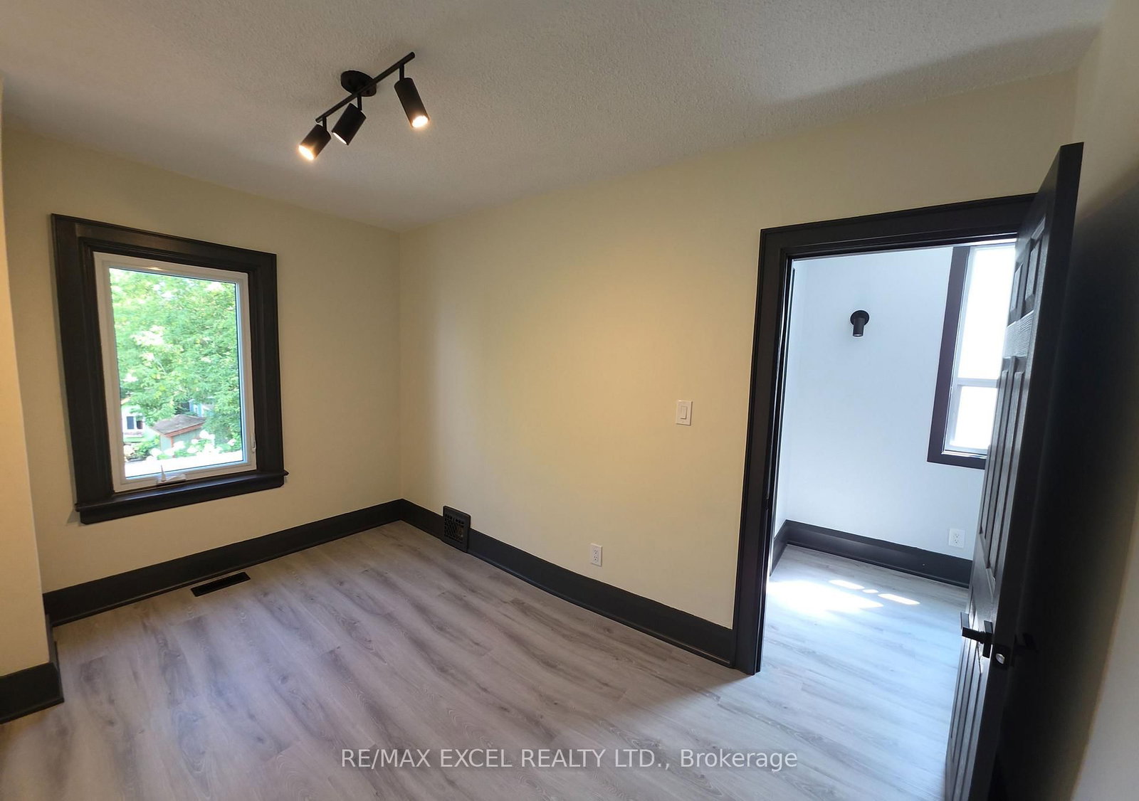 171 Langford Avenue • Toronto, ON photo 24