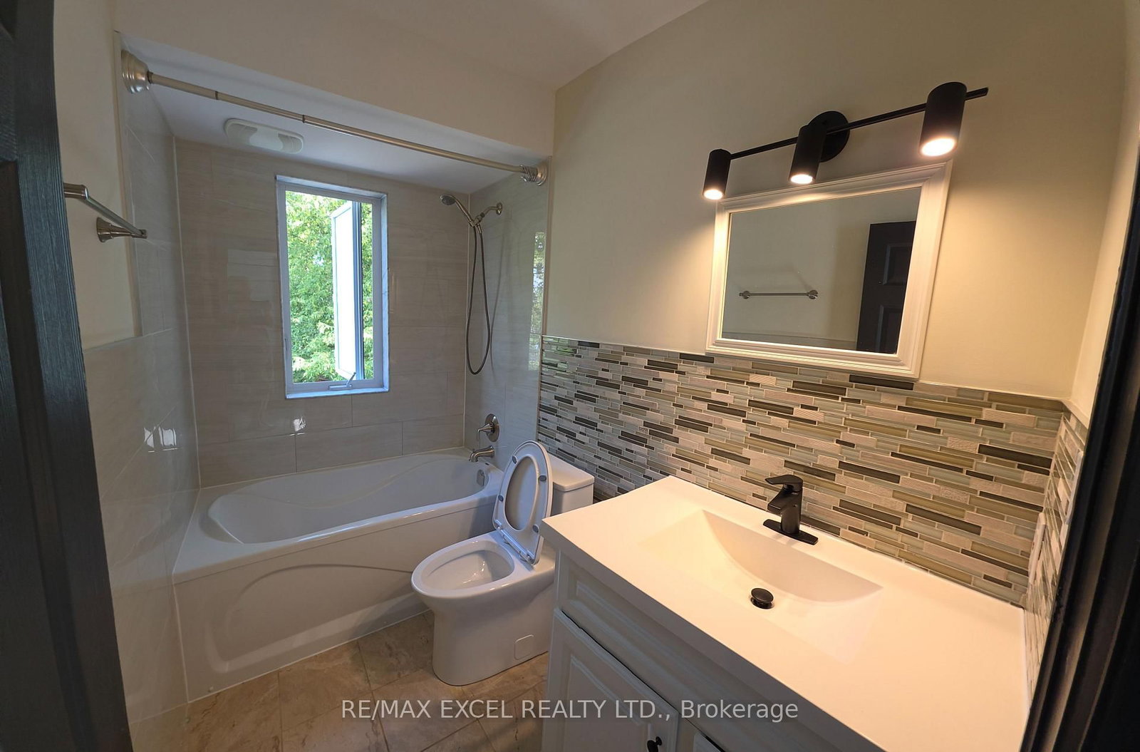 171 Langford Avenue • Toronto, ON photo 27