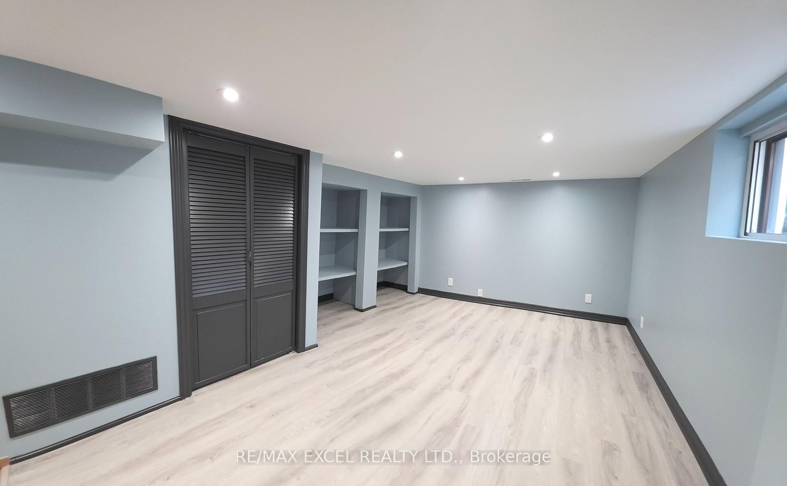 171 Langford Avenue • Toronto, ON photo 30