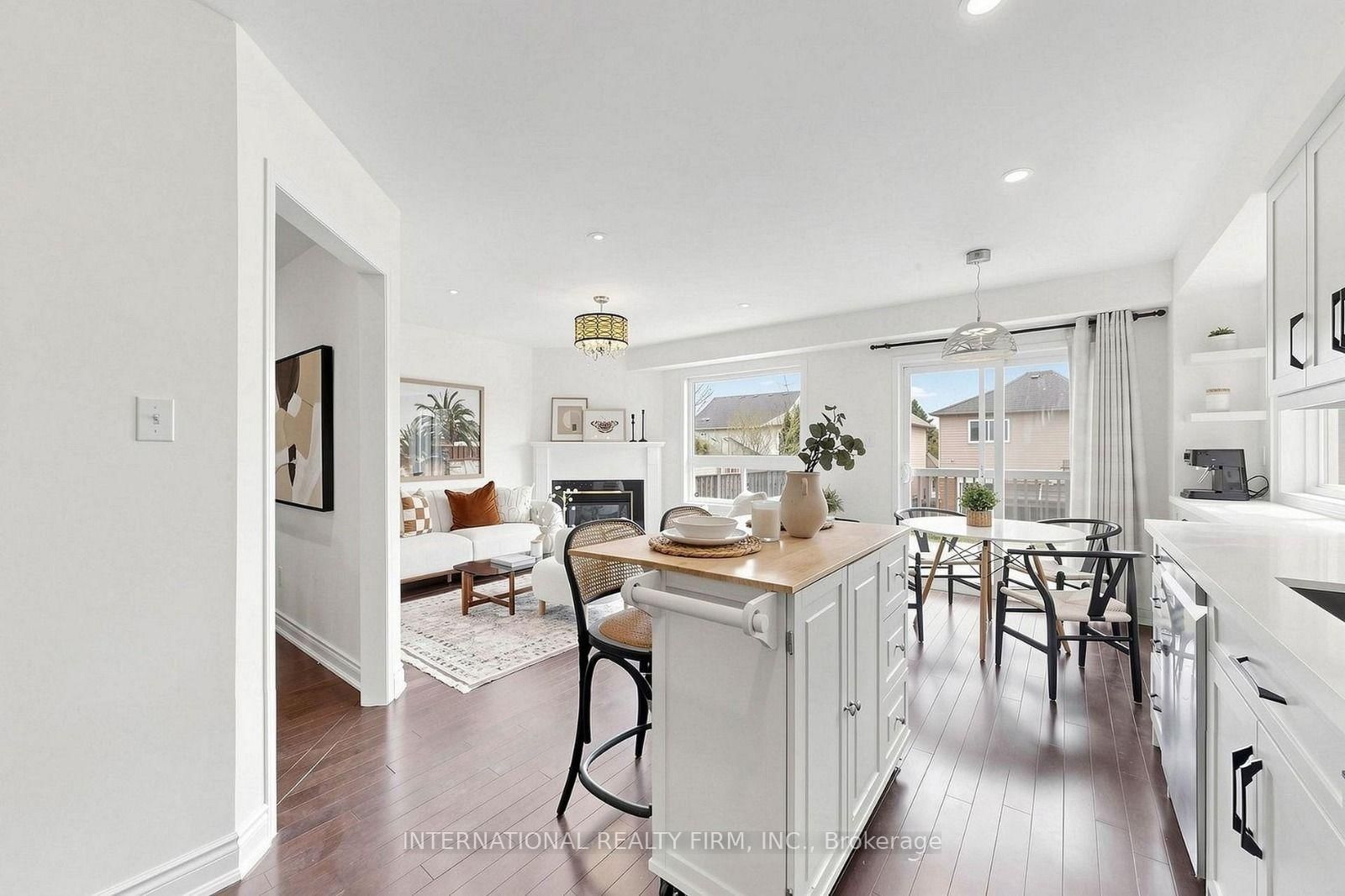 50 Shenandoah Dr, Whitby, view 15