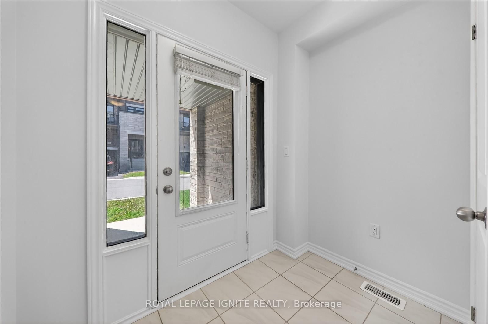516 Danks Ridge Drive • Ajax, ON photo 8