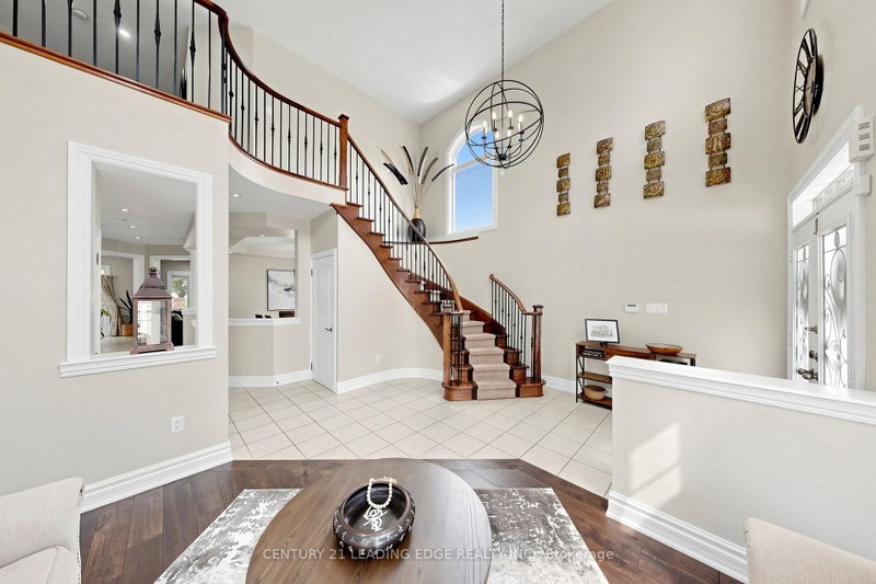 48 Tanis Crescent