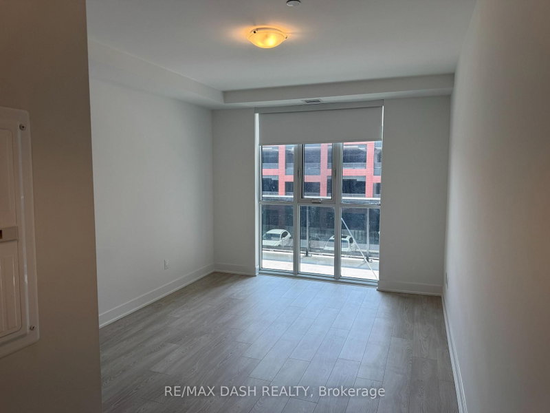 824 - 2545 Simcoe Street N