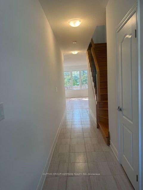 7 Deer Creek Court • Toronto, ON photo 3