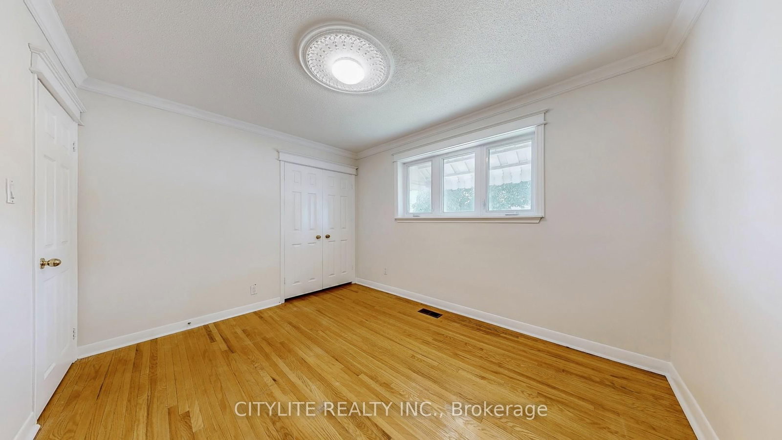 516 Monteith Ave, Oshawa, view 13