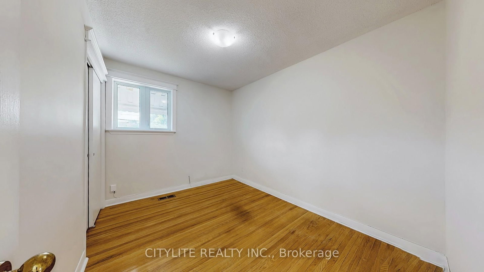 516 Monteith Ave, Oshawa, view 16