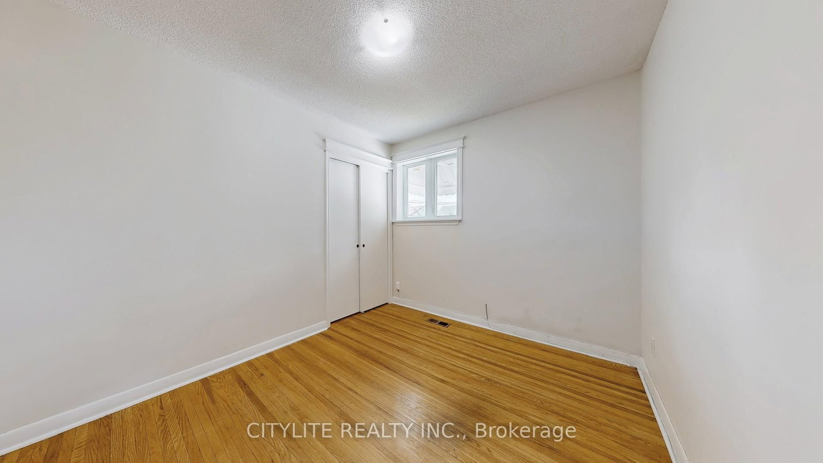 516 Monteith Ave, Oshawa, view 17