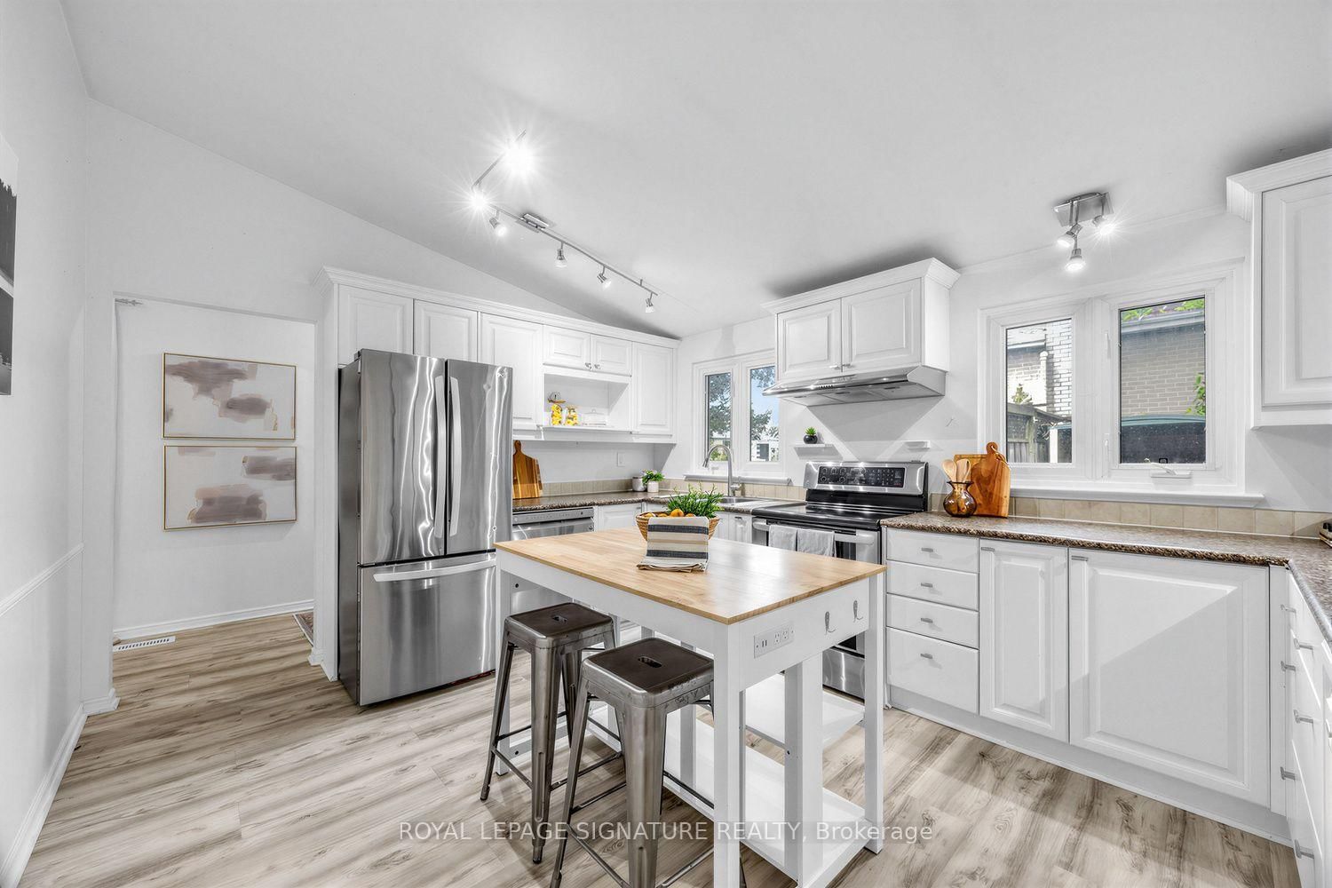 821 Krosno Boulevard • Pickering, ON photo 10