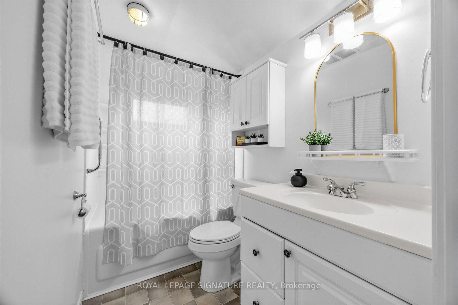 821 Krosno Boulevard • Pickering, ON photo 13