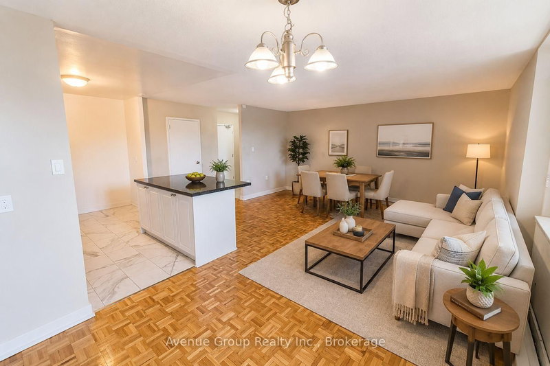 403 - 3801 Lawrence Avenue E