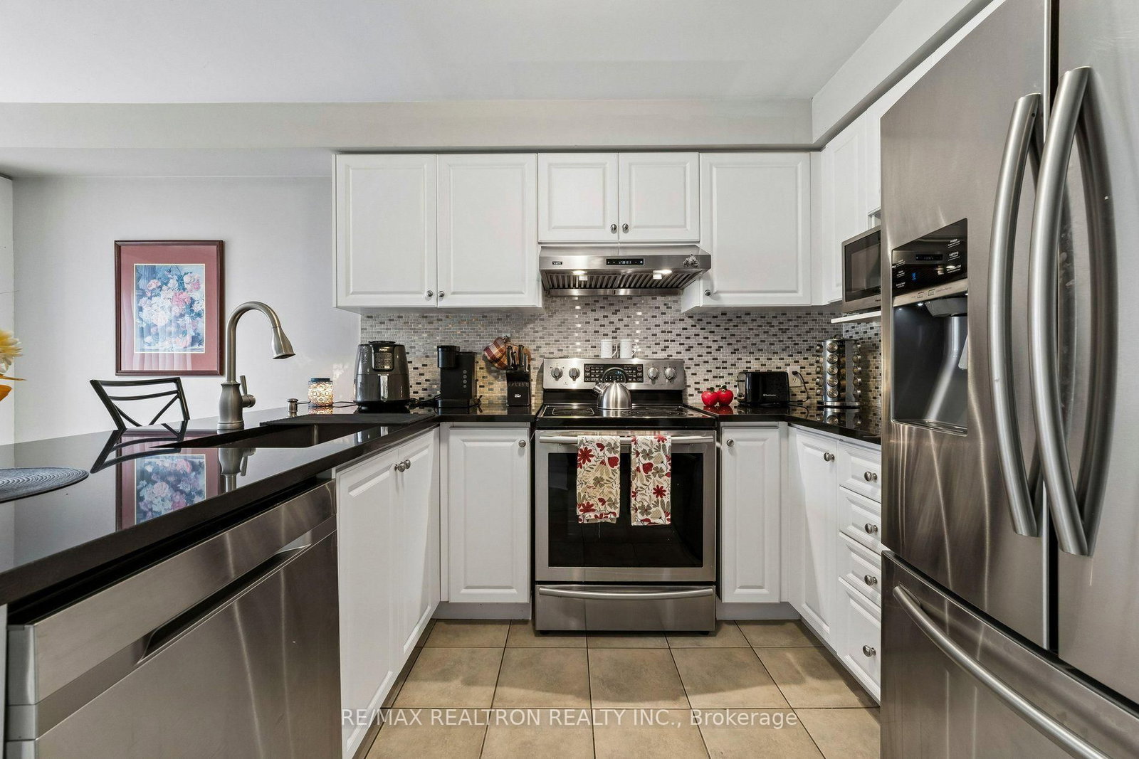 58 Lurosa Cres, Whitby, view 12