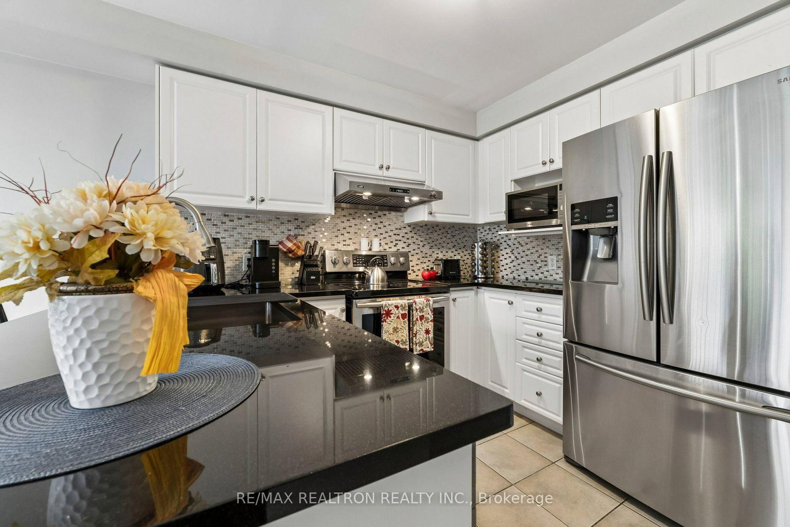 58 Lurosa Cres, Whitby, view 13