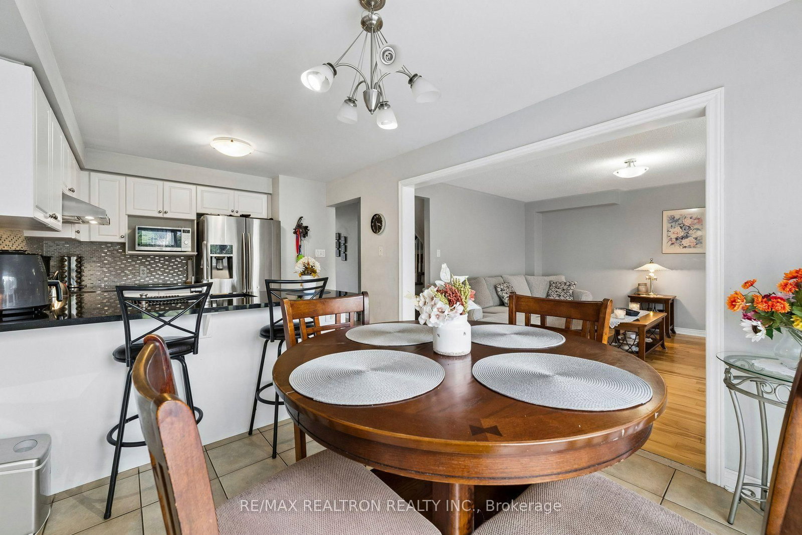 58 Lurosa Cres, Whitby, view 16