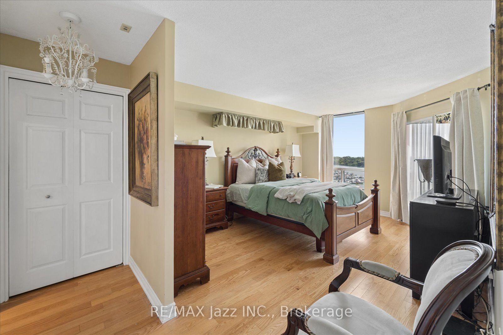 360 Watson Street W • #1003 • Whitby, ON photo 15