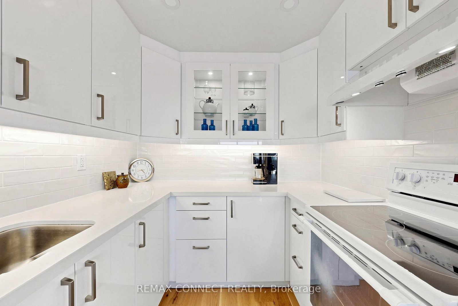 121 Ling Road • #1207 • Toronto, ON photo 10