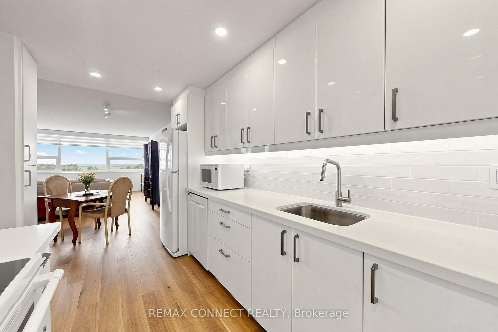 121 Ling Road • #1207 • Toronto, ON photo 8