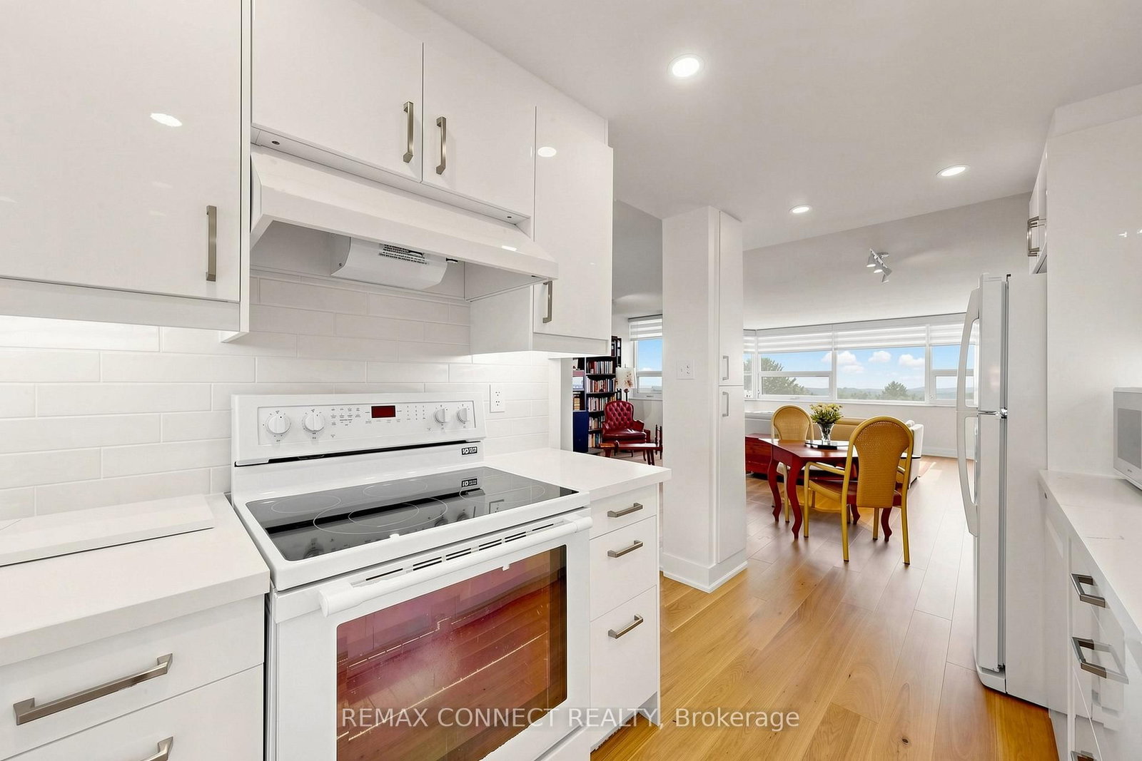 121 Ling Road • #1207 • Toronto, ON photo 9