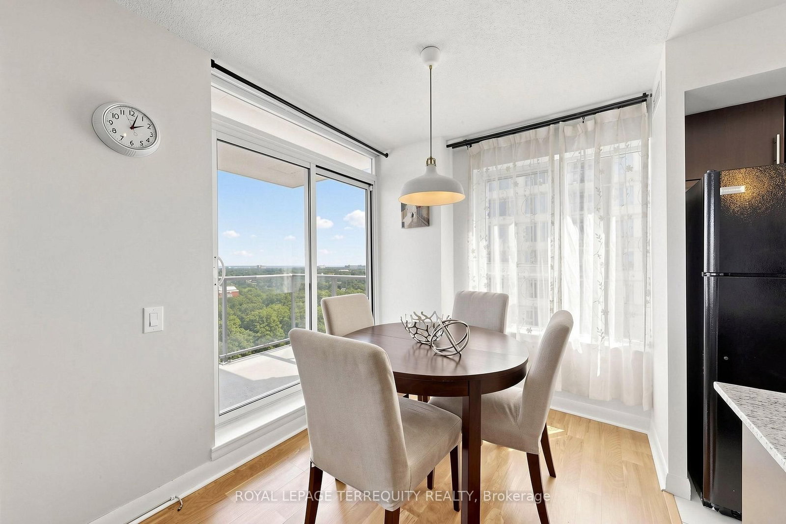 25 Town Centre Court • #2105 • Toronto, ON photo 15