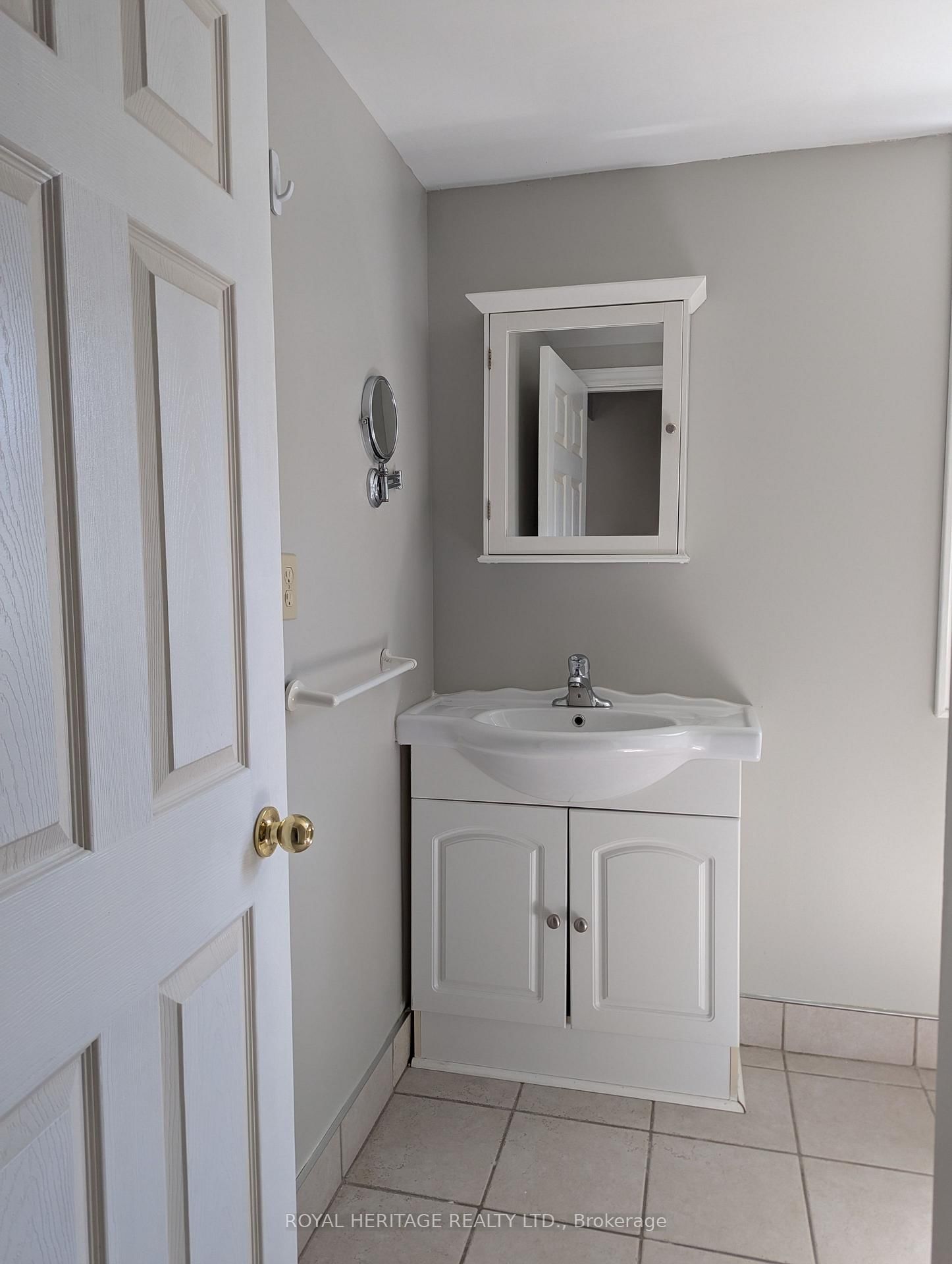 1-951 Dundas St, Whitby, view 12