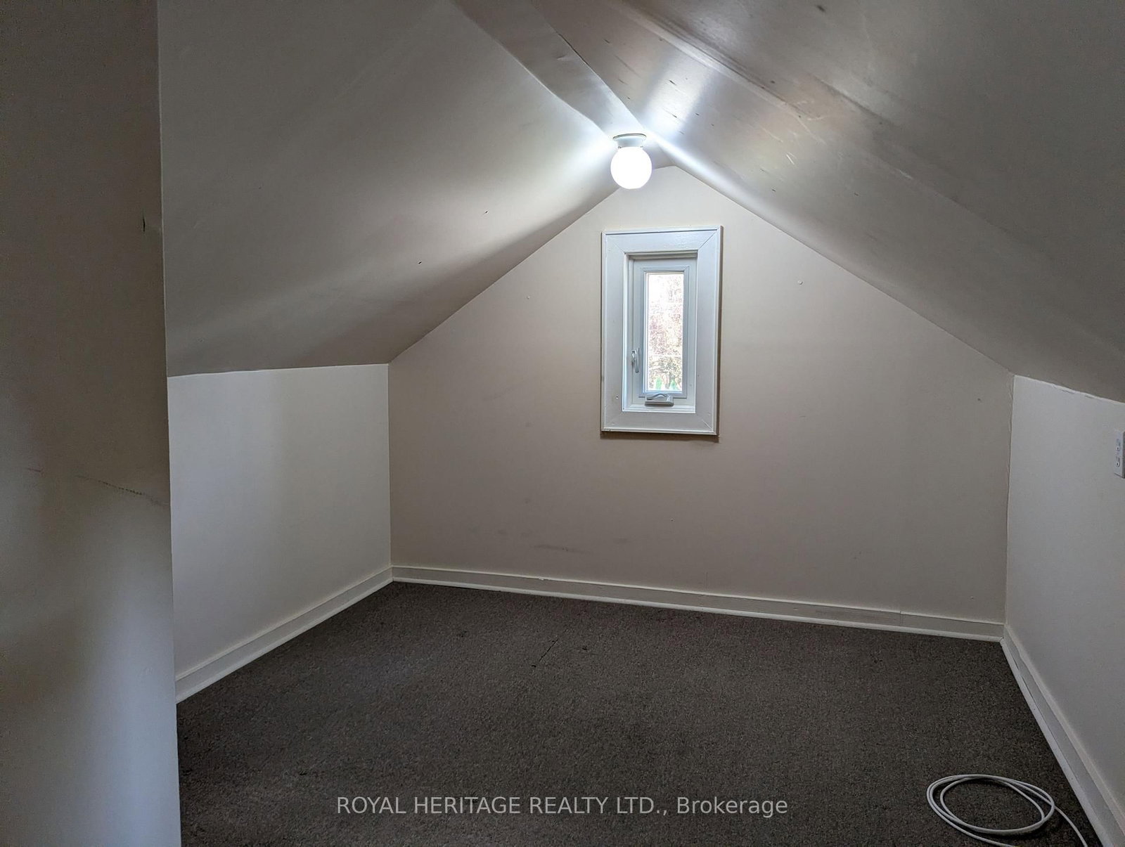 1-951 Dundas St, Whitby, view 18