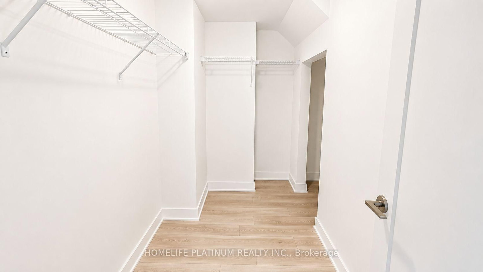 5-24 ALPINE SYMPHONY Path, Oshawa, view 15