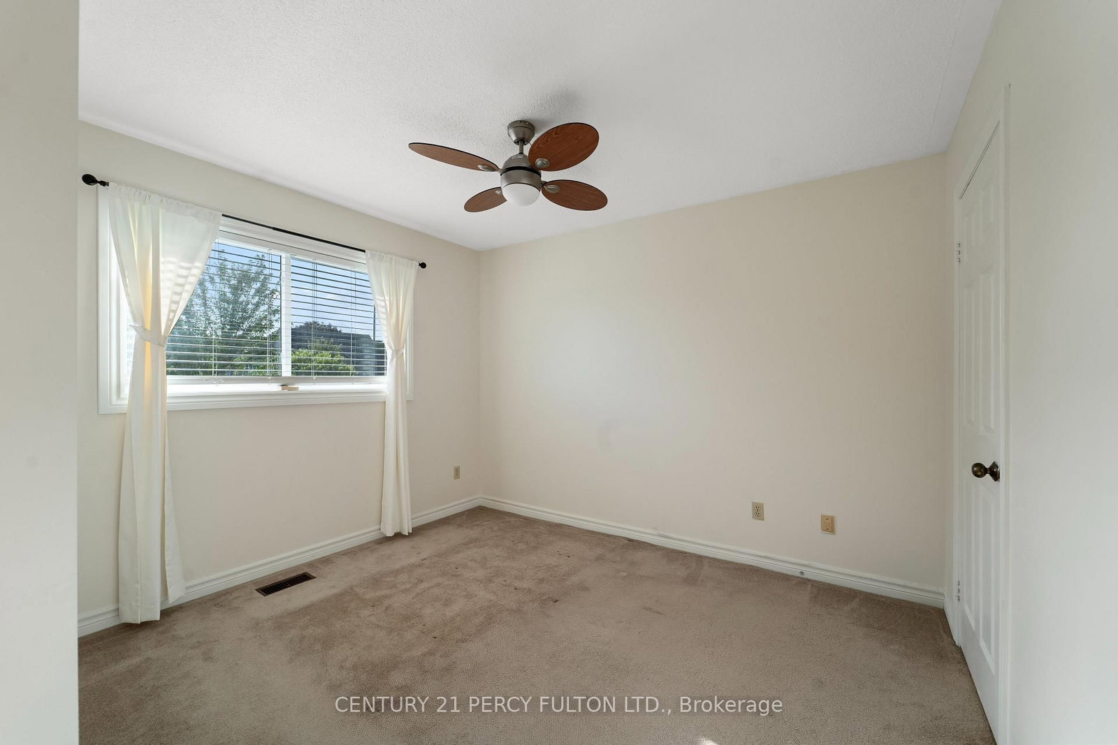 1913 Rosebank Rd, Pickering, view 21