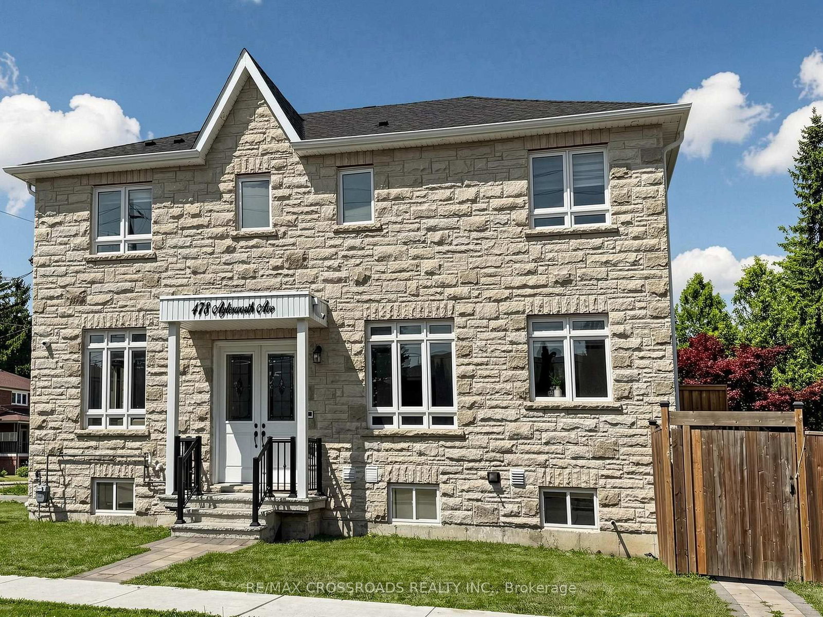 478 Aylesworth Avenue E • Toronto, ON photo 1