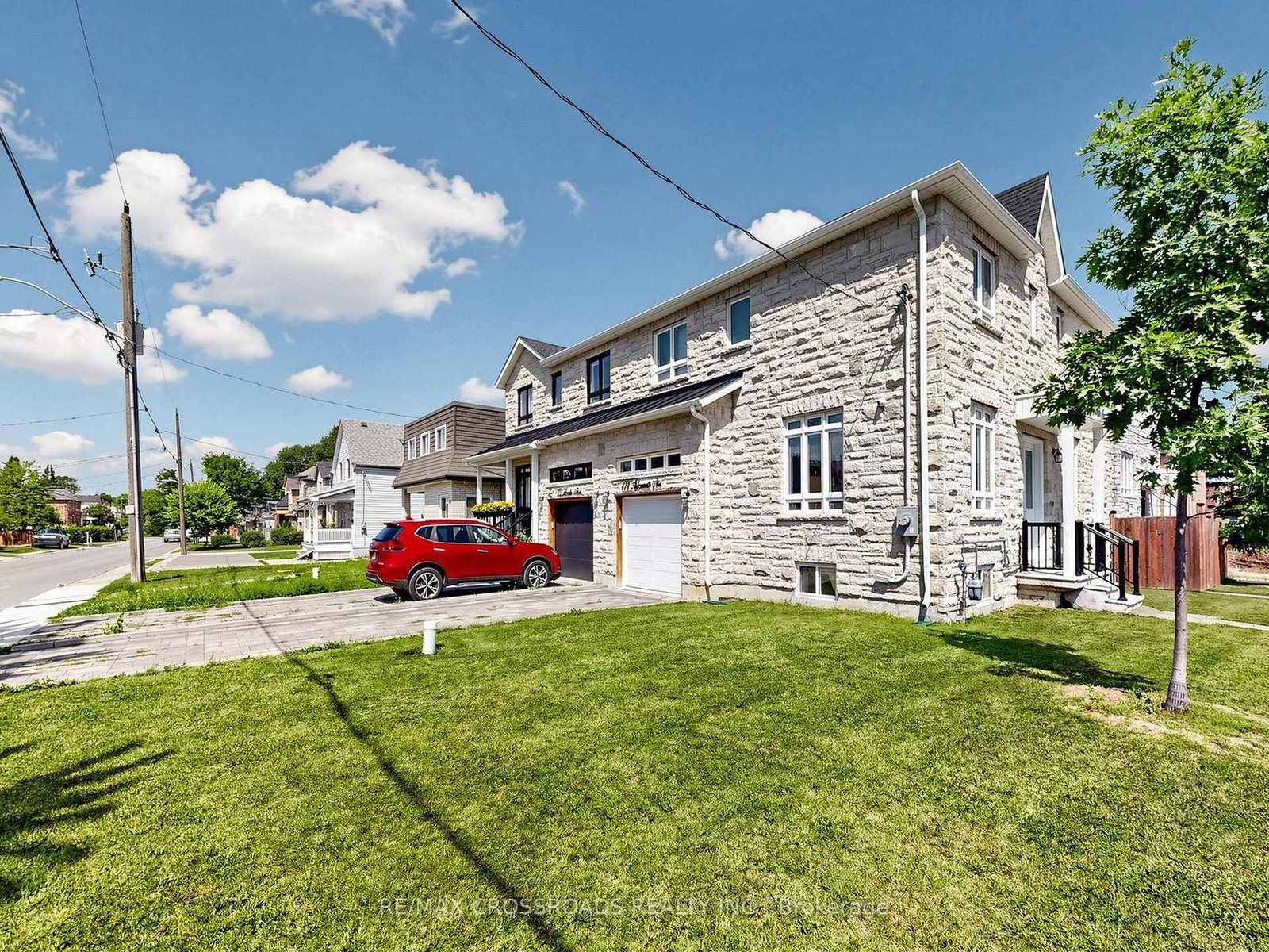 478 Aylesworth Avenue E • Toronto, ON photo 4