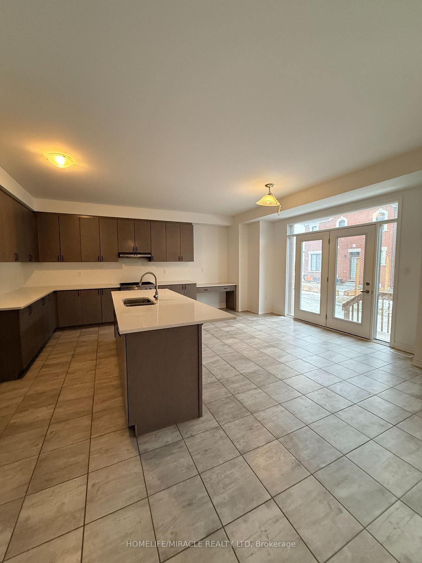 1421 Swallowtail Lane • Pickering, ON photo 10