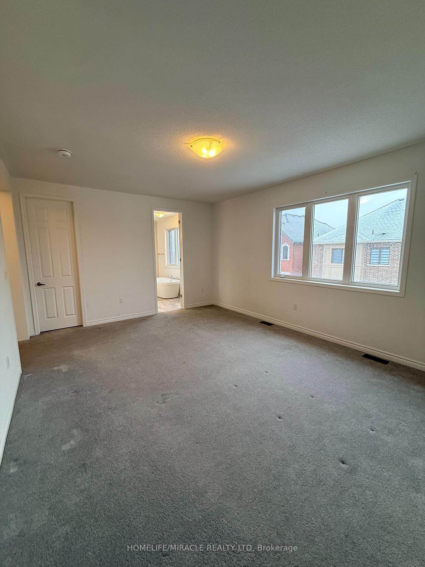 1421 Swallowtail Lane • Pickering, ON photo 27