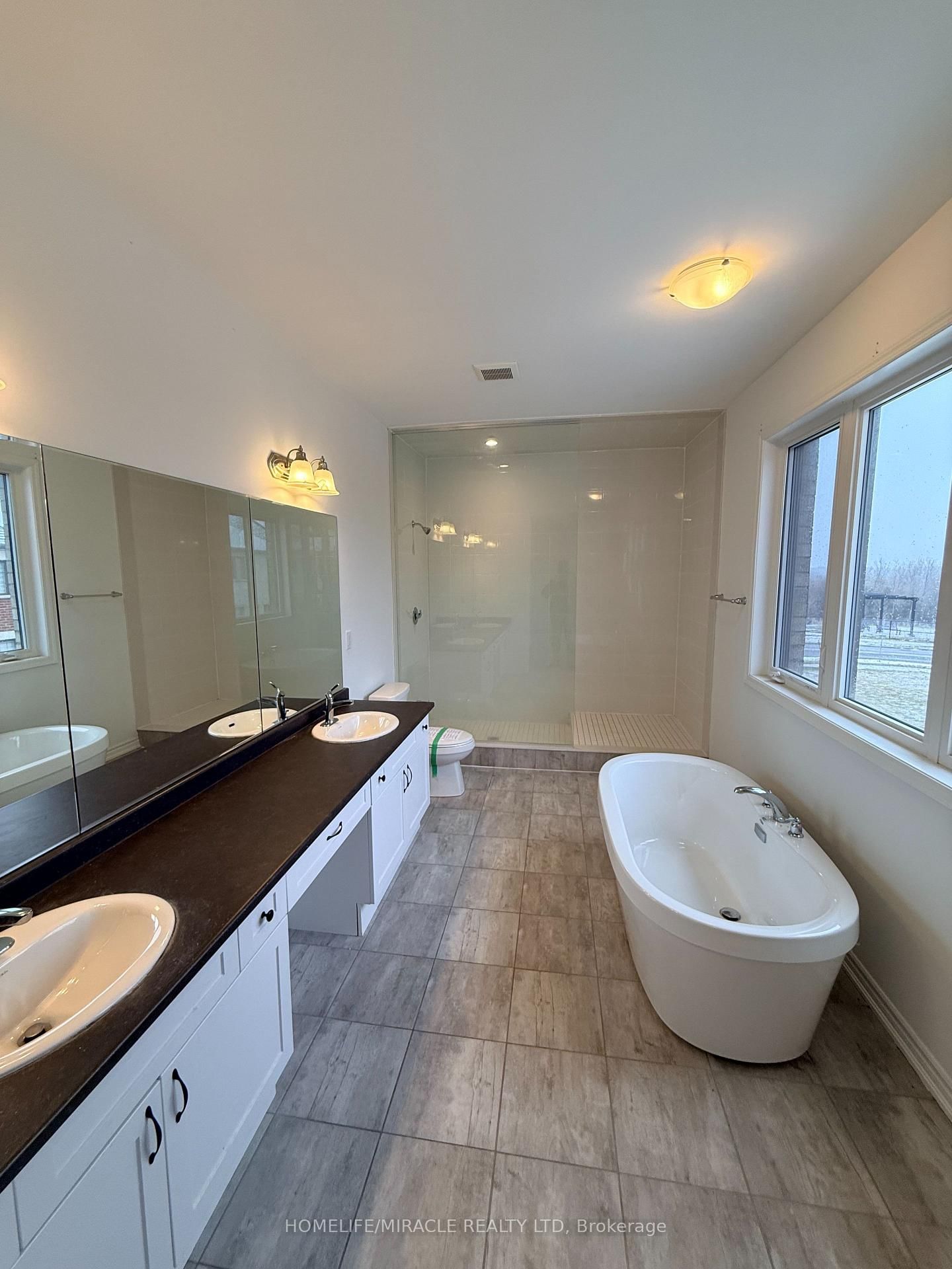1421 Swallowtail Lane • Pickering, ON photo 28