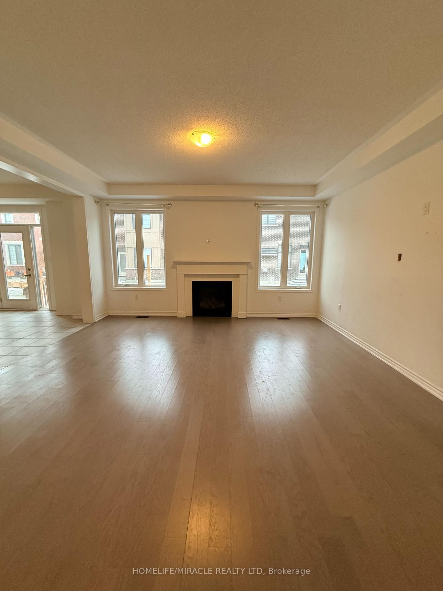 1421 Swallowtail Lane • Pickering, ON photo 9