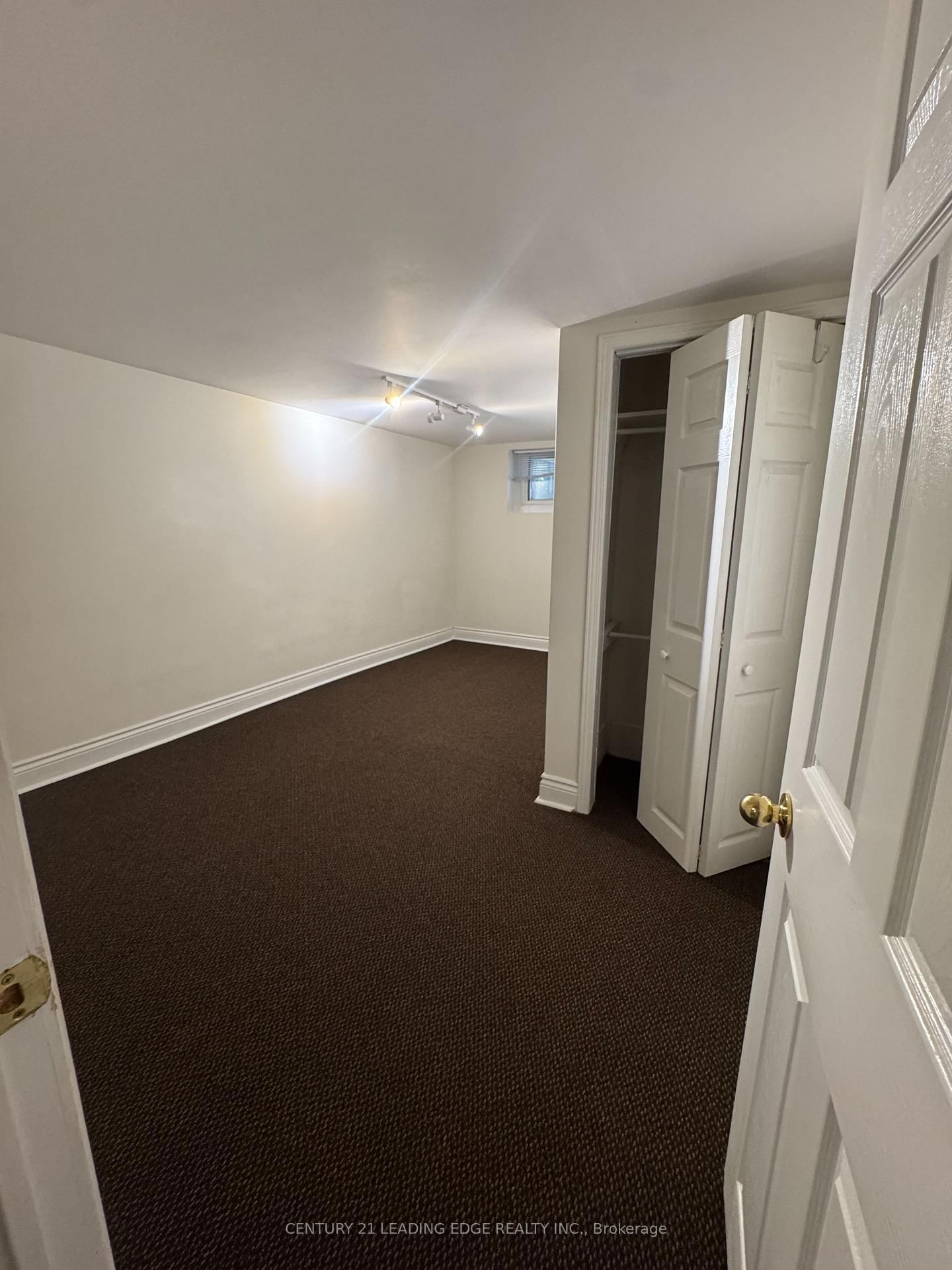 293 Oshawa Blvd, Oshawa, view 9