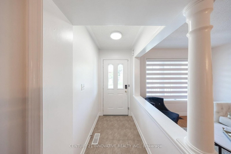 54 Carpendale Ajax,ON L1Z 2B4 — Photo 6